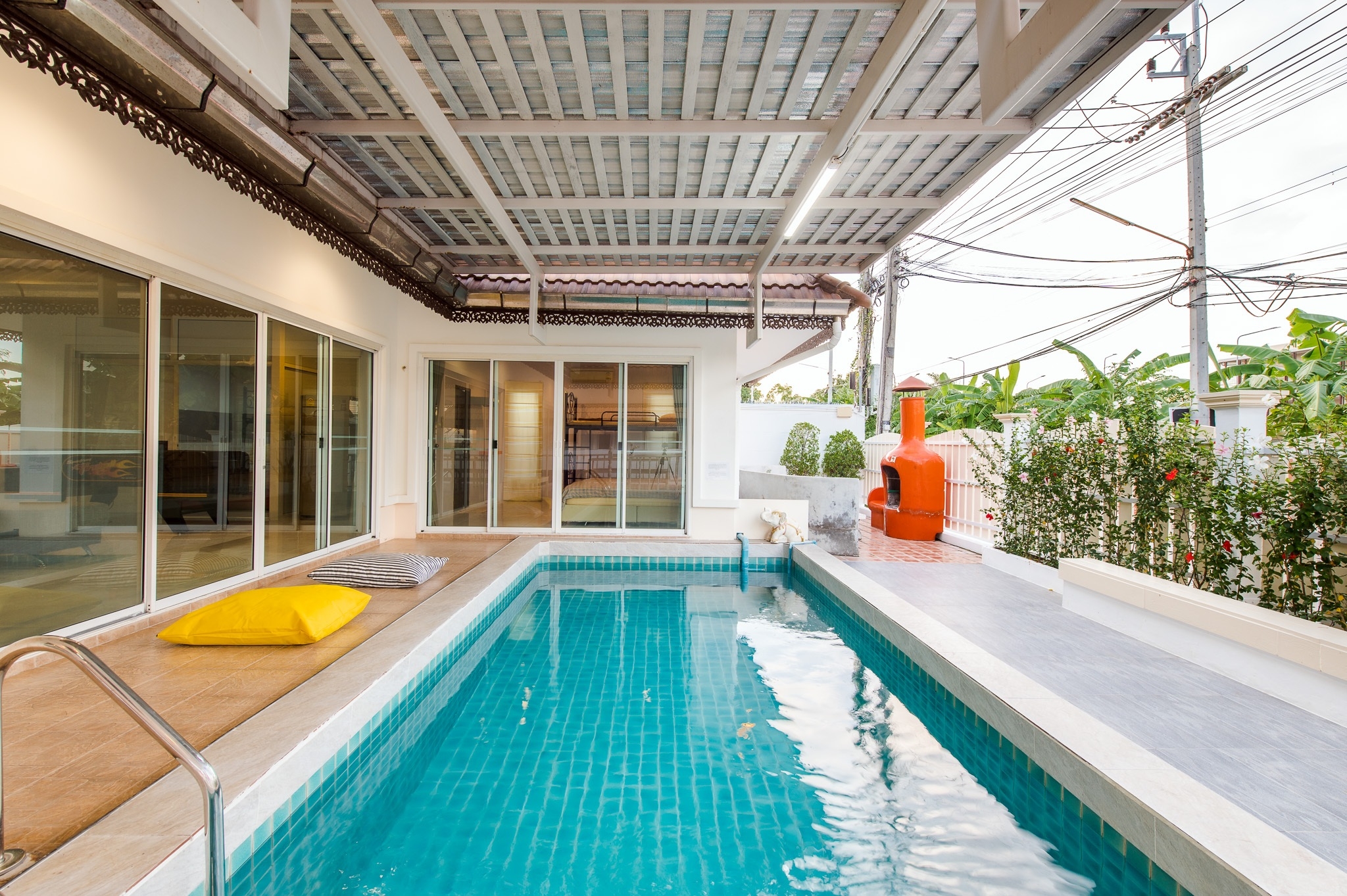 บ้านเคียงทะเล พลูวิลล่า